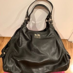 Beautiful hobo Coach black leather purse.